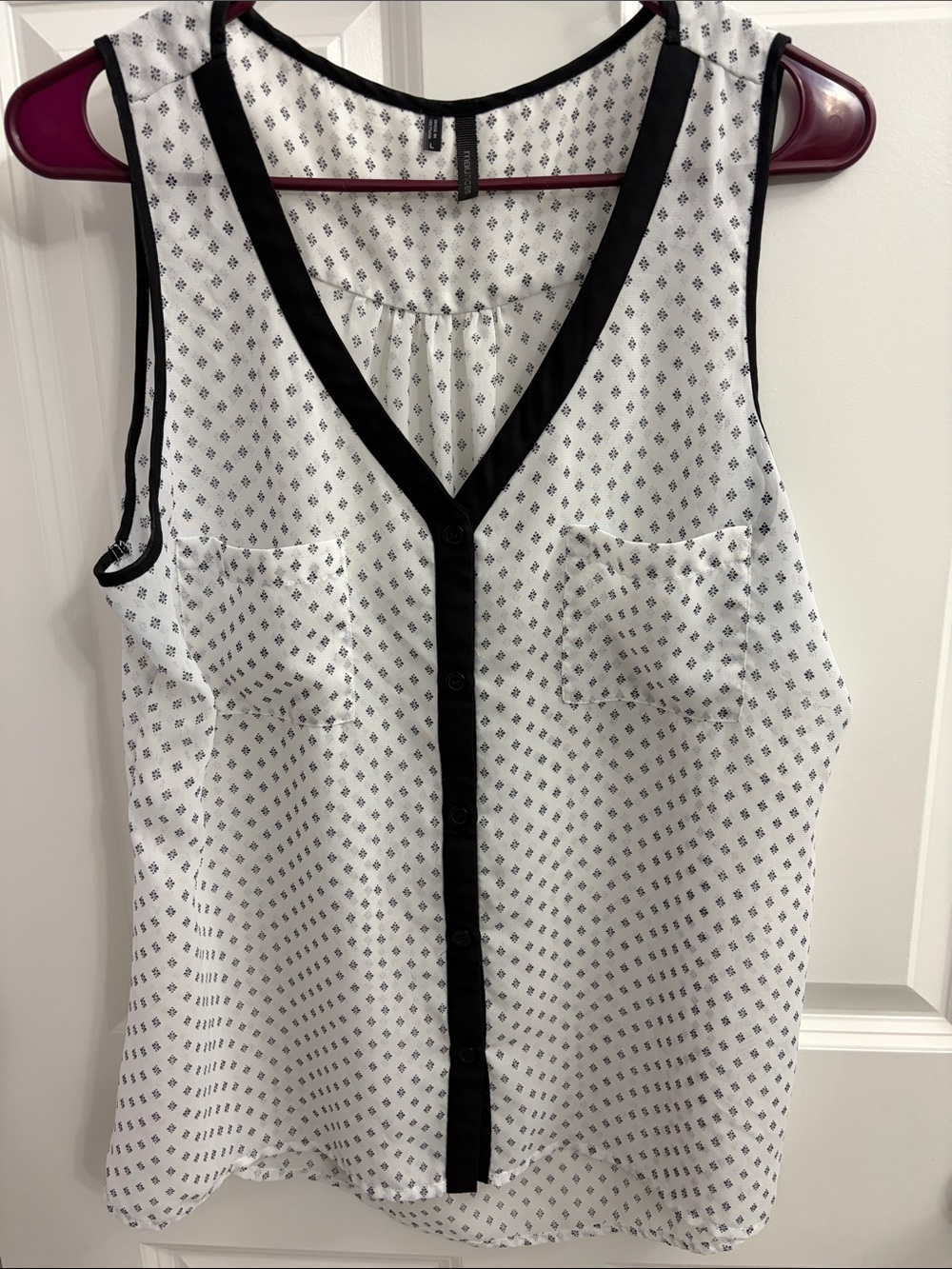 Maurices White Sleeveless Button Front Blouse with Black Trim